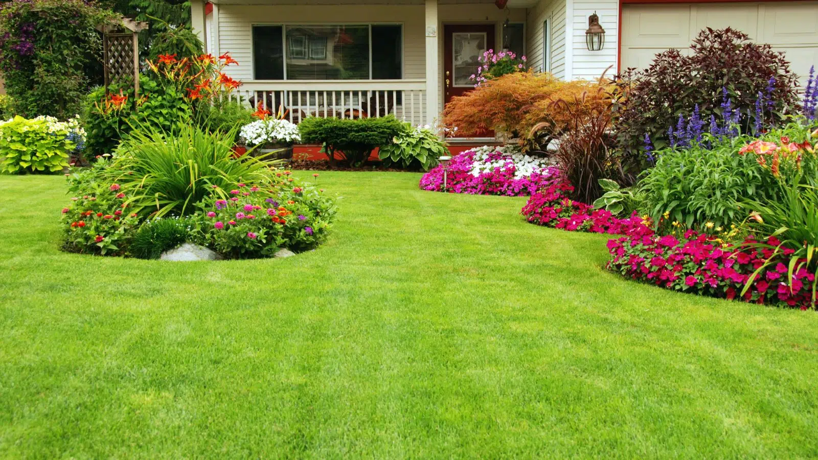 well manicured lawn