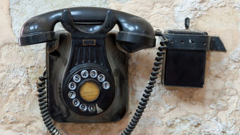 15 Vintage Items Your Parents Had in Their House That Are Rare Today