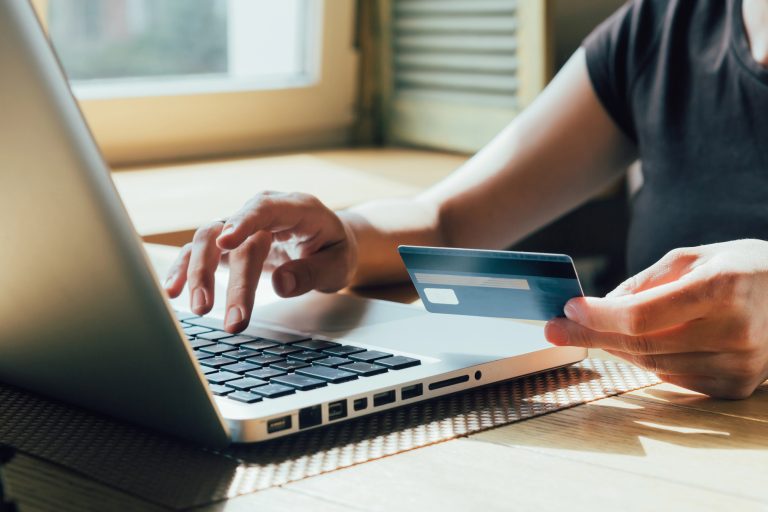 woman using credit card