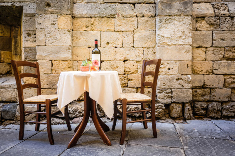 Common Restaurant Etiquette Mistakes Almost Everyone Makes