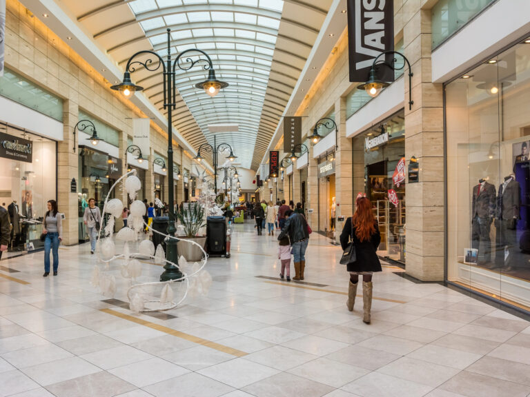 mall store