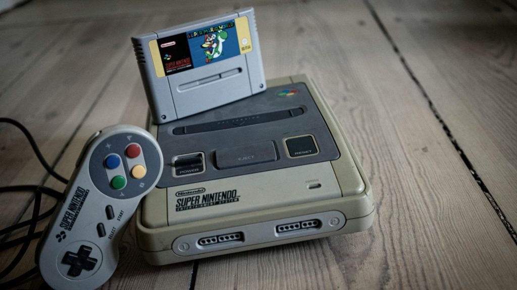 Old nintendo console