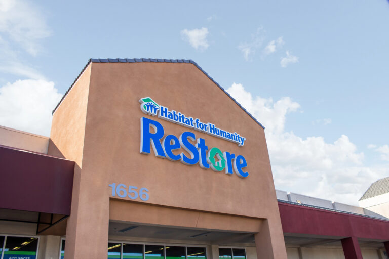 This Donation Center Will Come to Your Home and Pick Up Donations for Free