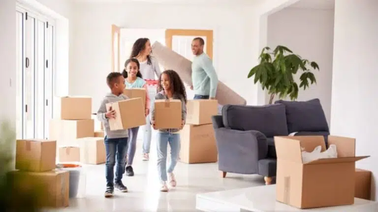 12 Reasons People Finally Said Goodbye to Living With Their Parents