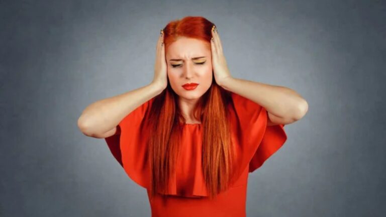 14 Neighbor Behaviors That Can Turn a Peaceful Street Into a Headache