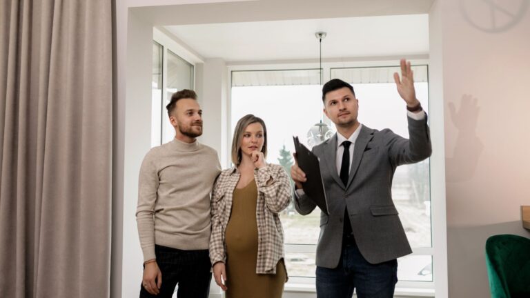 Real Estate Agent