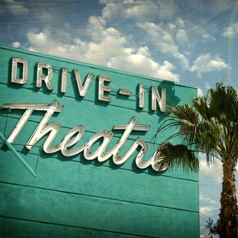 13 Things People Did at Drive-In Movie Theaters in the 1960s That You Rarely See Today