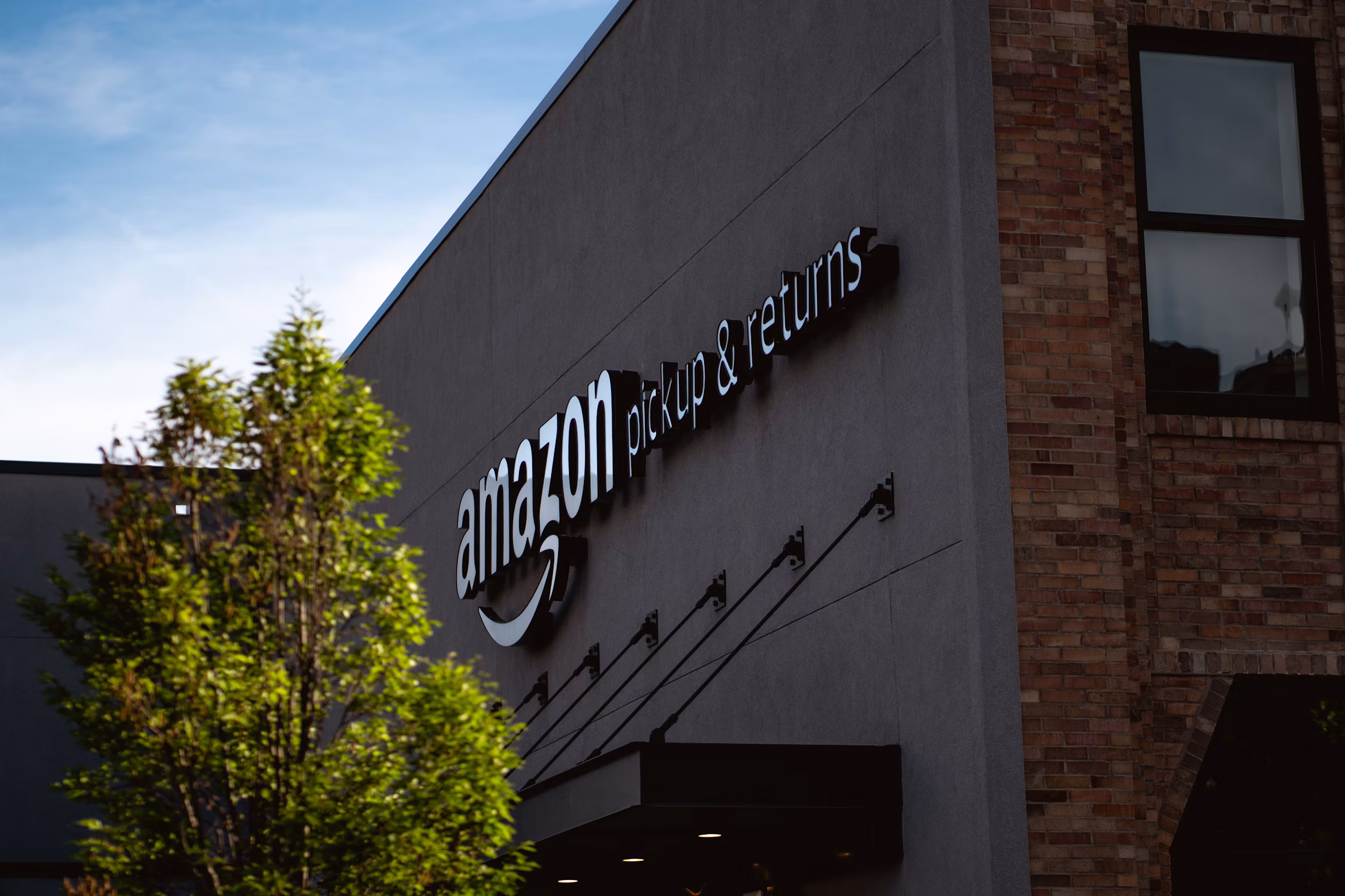 Amazon return bin stores are making bargain shoppers rethink Prime